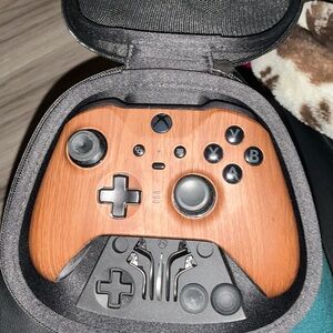 Custom Wood Grain Xbox Controller